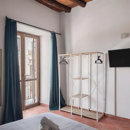 Suk Ballaro House